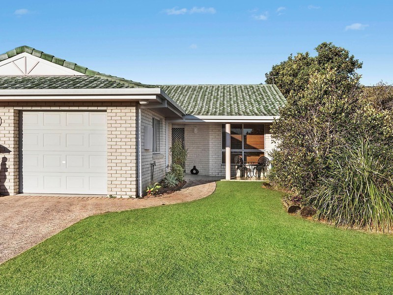 2/20 Patricia Parade, Lennox Head NSW 2478