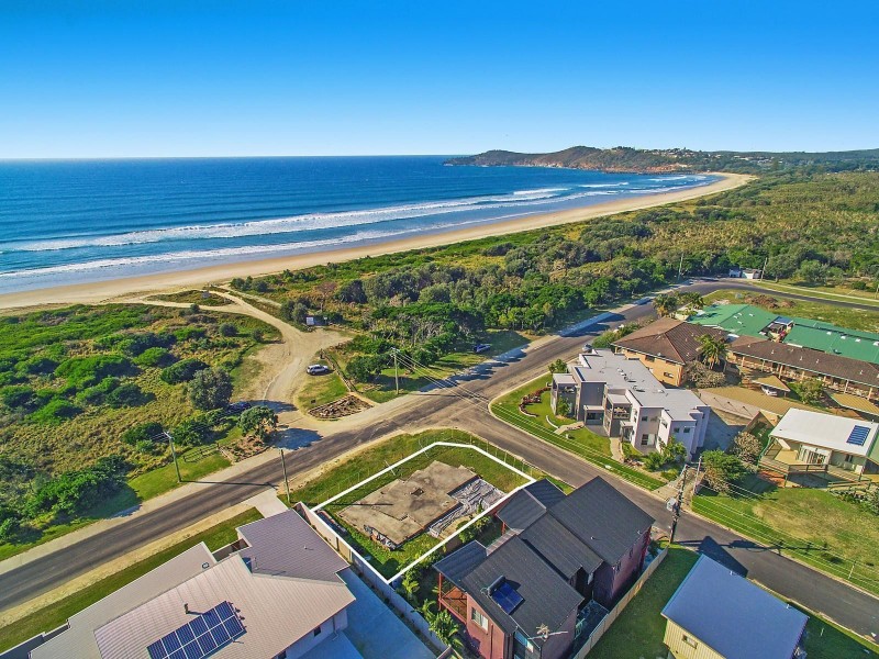 2 Pine Lane, Evans Head NSW 2473