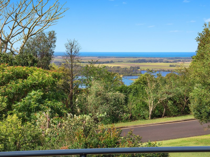 102 Meridian Drive, Coolgardie NSW 2478