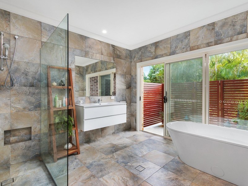 102 Meridian Drive, Coolgardie NSW 2478