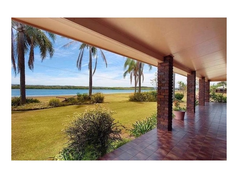 1102 River Drive, Keith Hall NSW 2478