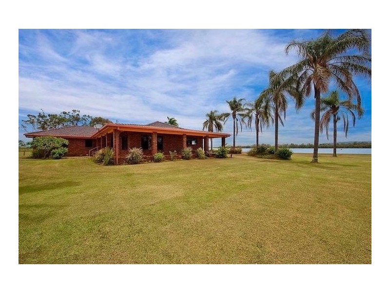 1102 River Drive, Keith Hall NSW 2478