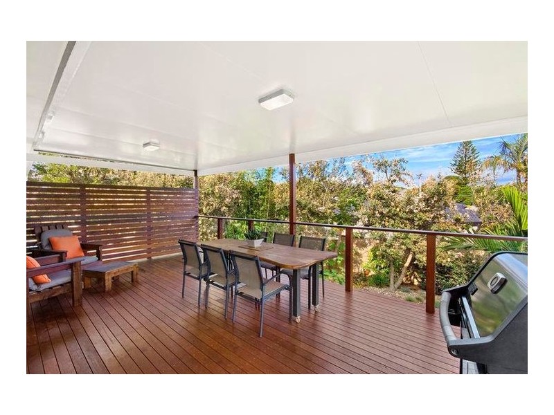 4 Denawen Street, Palm Beach QLD 4221