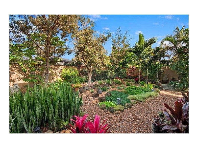 4 Denawen Street, Palm Beach QLD 4221