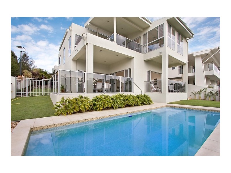 28 Lyra Court, Robina QLD 4226