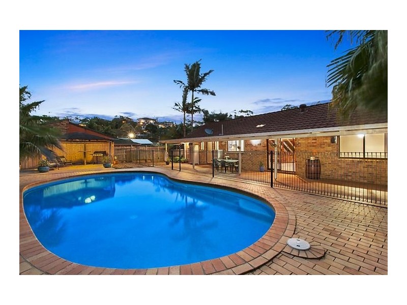 33 Currant Street, Elanora QLD 4221