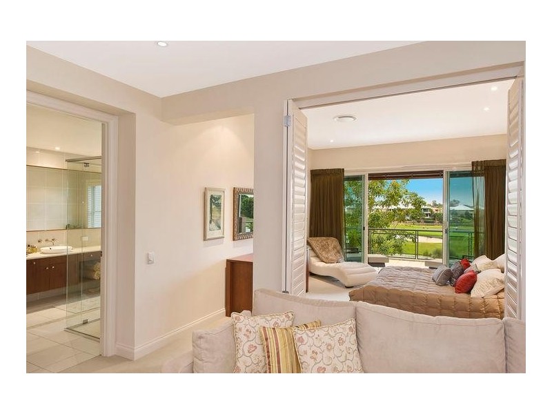 715 Glades Drive, Robina QLD 4226