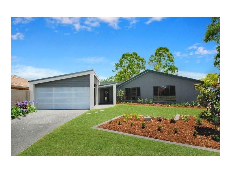 8 Violet Court, Miami QLD 4220