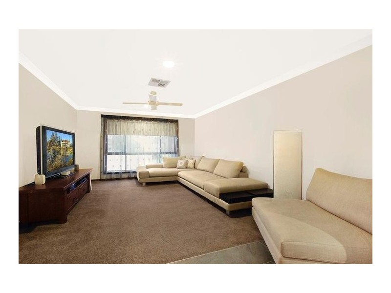 8 Violet Court, Miami QLD 4220