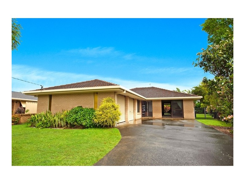 11 Jabiru Avenue, Burleigh Waters QLD 4220