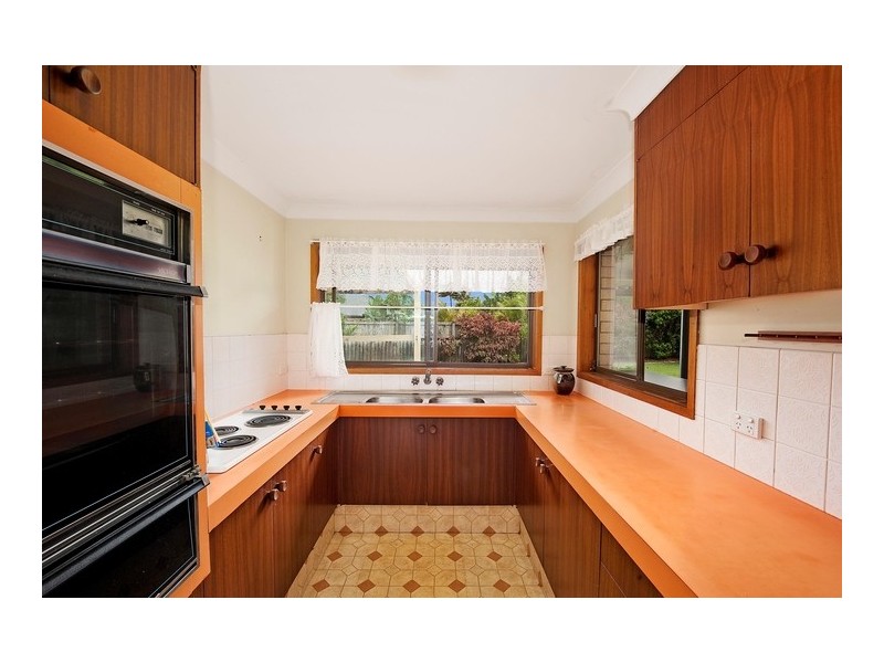 11 Jabiru Avenue, Burleigh Waters QLD 4220