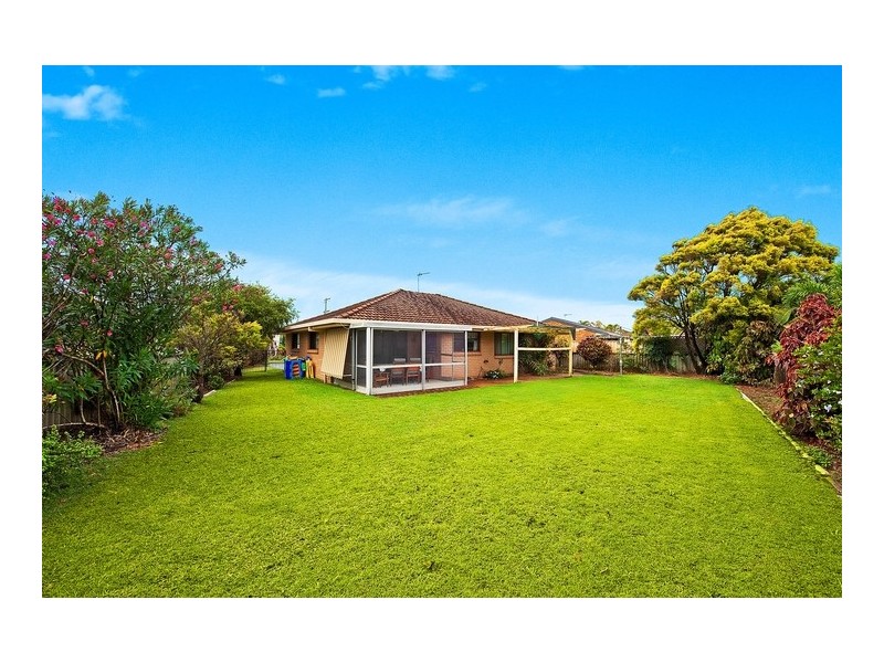 11 Jabiru Avenue, Burleigh Waters QLD 4220
