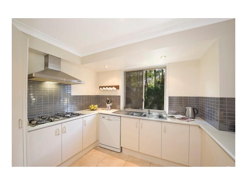 29 Cosmos Court, Elanora QLD 4221