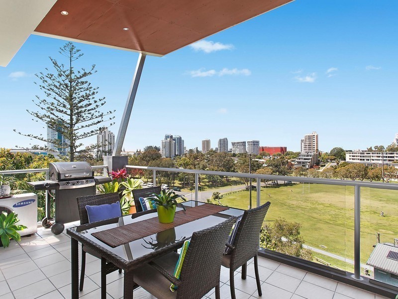 7/50 Dutton Street, Coolangatta QLD 4225