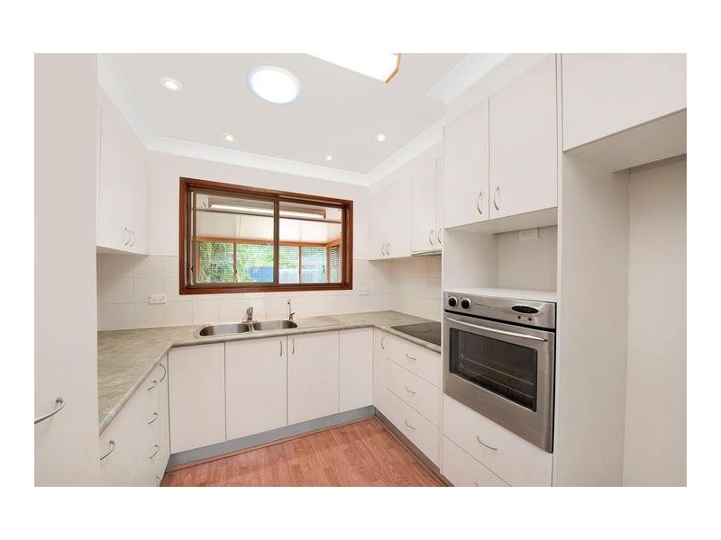 11 Walnut Street, Elanora QLD 4221