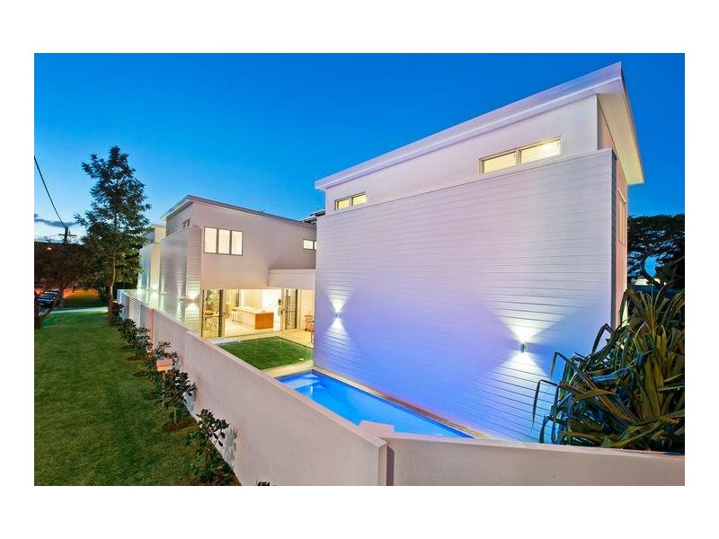 15 Fourteenth Avenue, Palm Beach QLD 4221