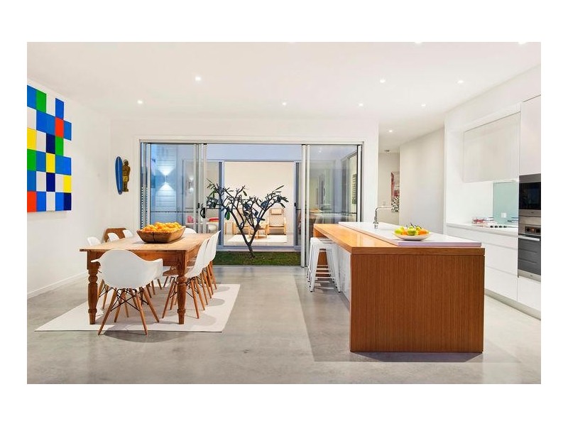 15 Fourteenth Avenue, Palm Beach QLD 4221