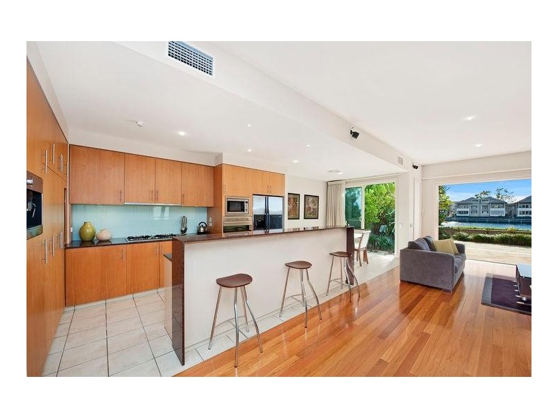 706 Glades Drive, Robina QLD 4226