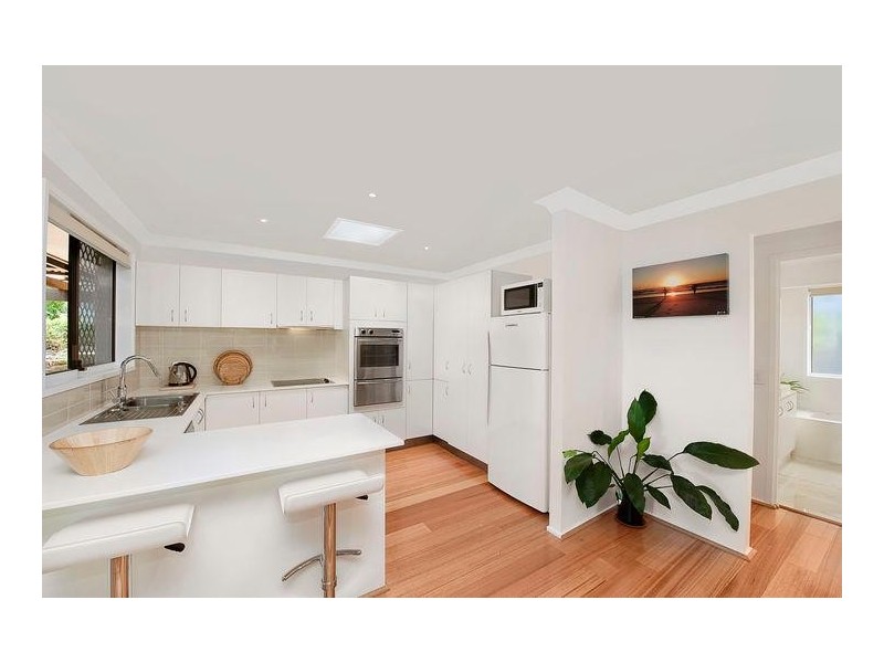 16 Fatsia Court, Elanora QLD 4221