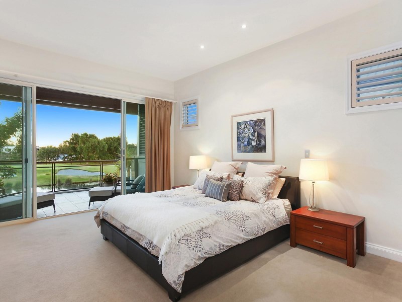 715 Glades Drive, Robina QLD 4226