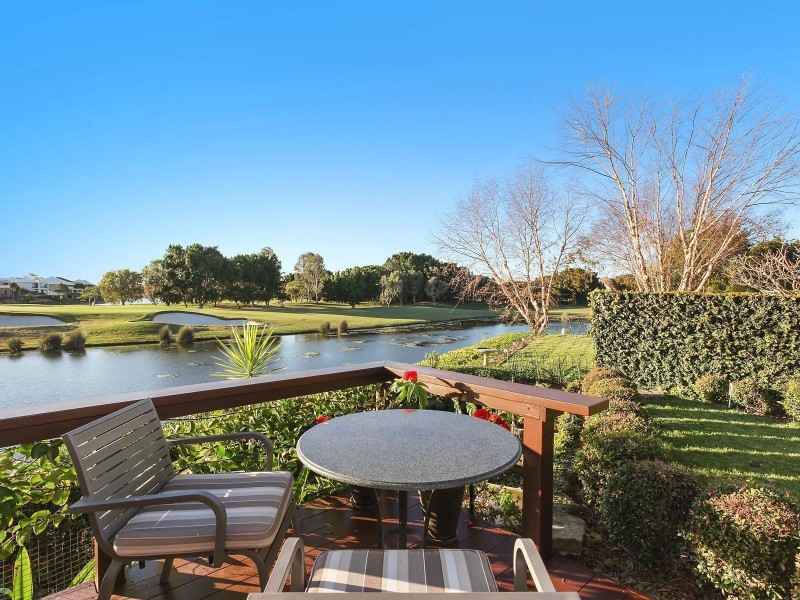 715 Glades Drive, Robina QLD 4226