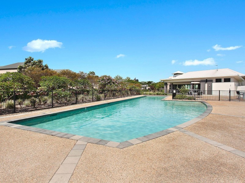713 Glades Drive, Robina QLD 4226