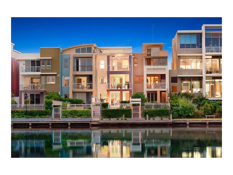 43 Watts Drive, Varsity Lakes QLD 4227