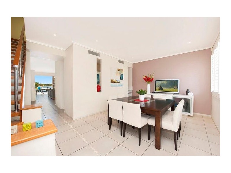 43 Watts Drive, Varsity Lakes QLD 4227