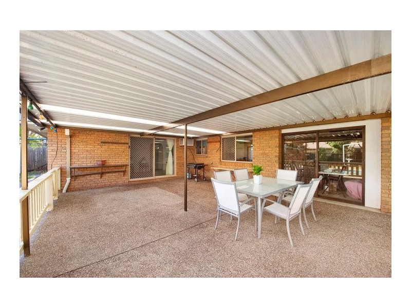 8 Bergamont Street, Elanora QLD 4221