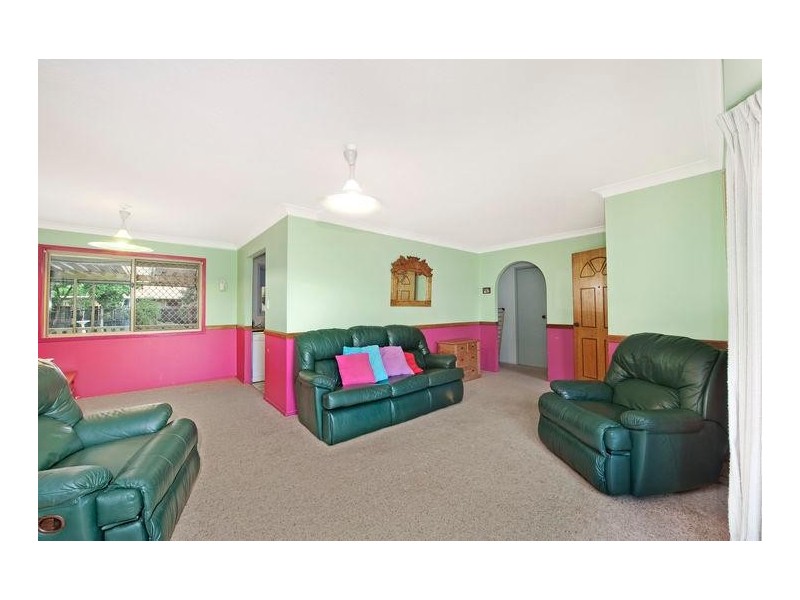 8 Bergamont Street, Elanora QLD 4221