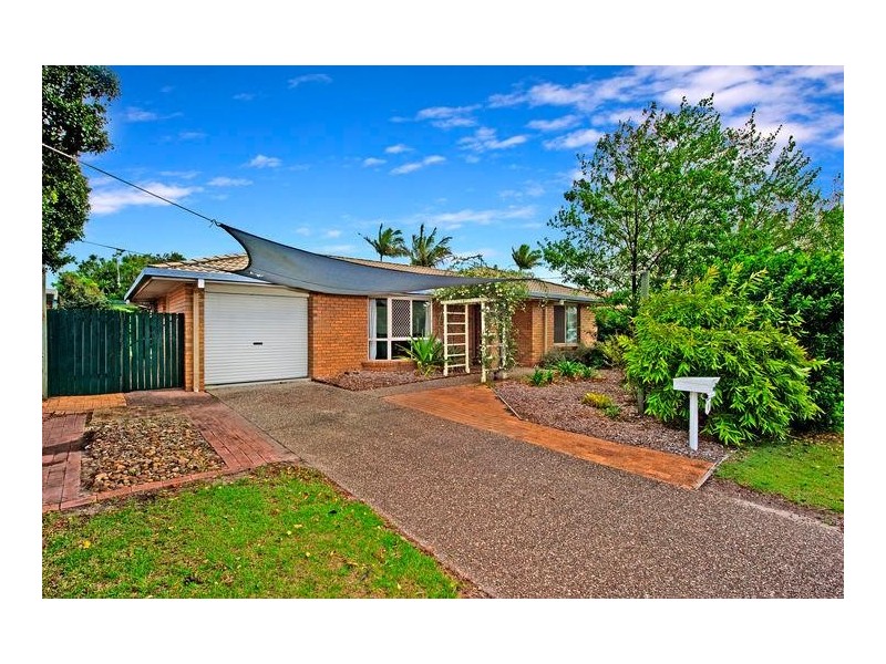8 Bergamont Street, Elanora QLD 4221