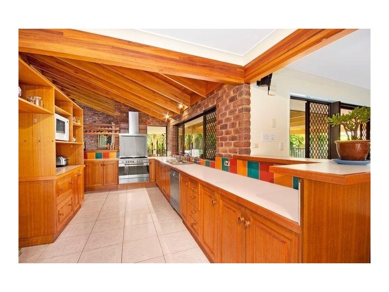 10 Sumach Place, Palm Beach QLD 4221