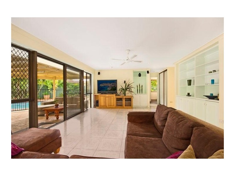10 Sumach Place, Palm Beach QLD 4221