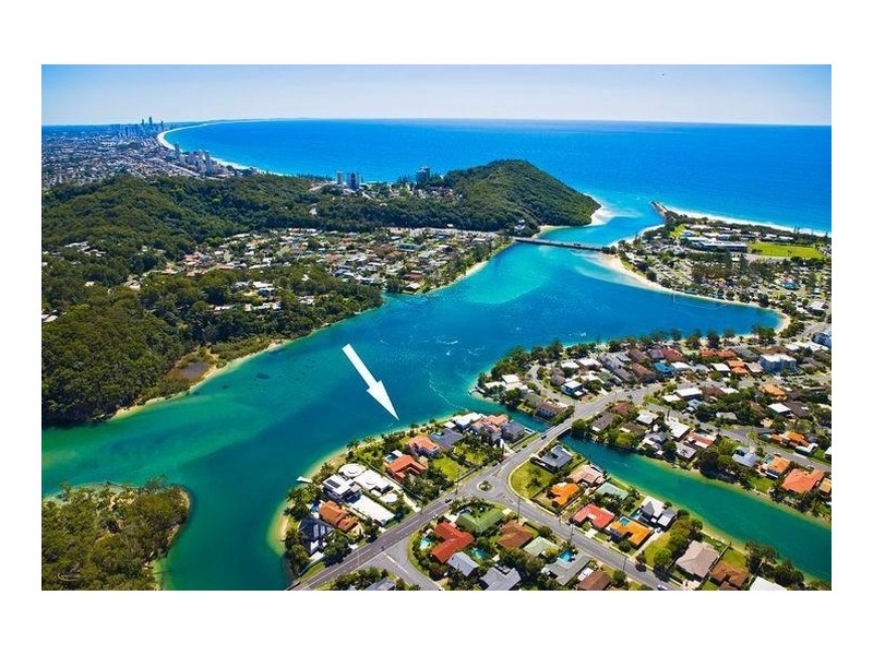 97 Tallebudgera Drive, Palm Beach QLD 4221