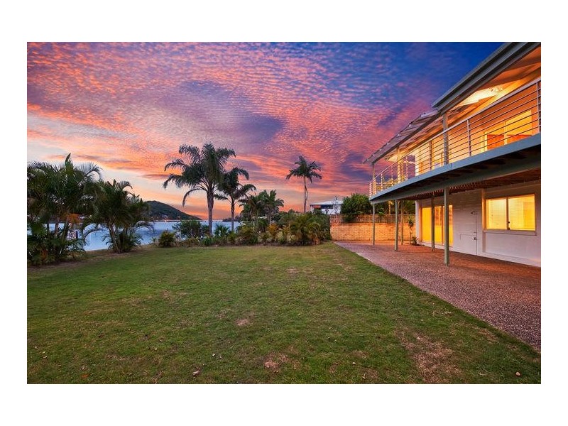 97 Tallebudgera Drive, Palm Beach QLD 4221