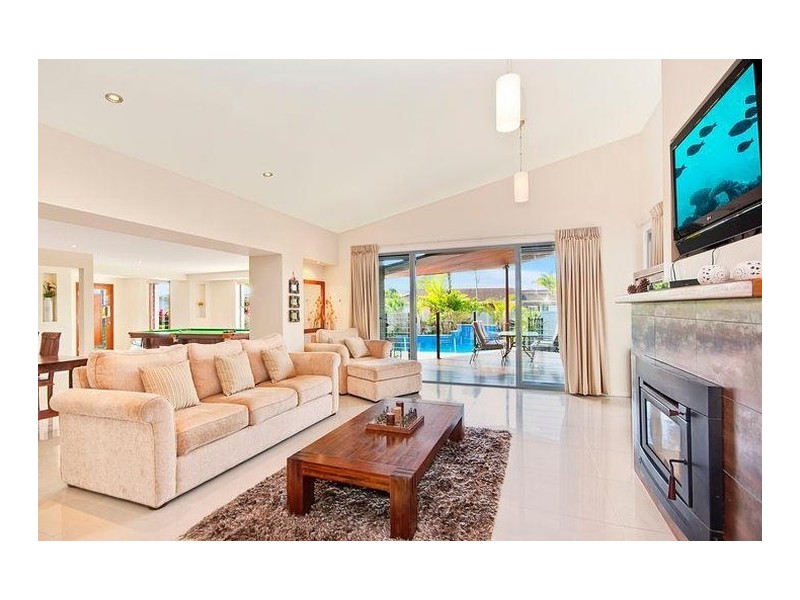 41 Bluejay Street, Burleigh Waters QLD 4220