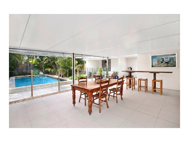 43 Laguna Avenue, Palm Beach QLD 4221