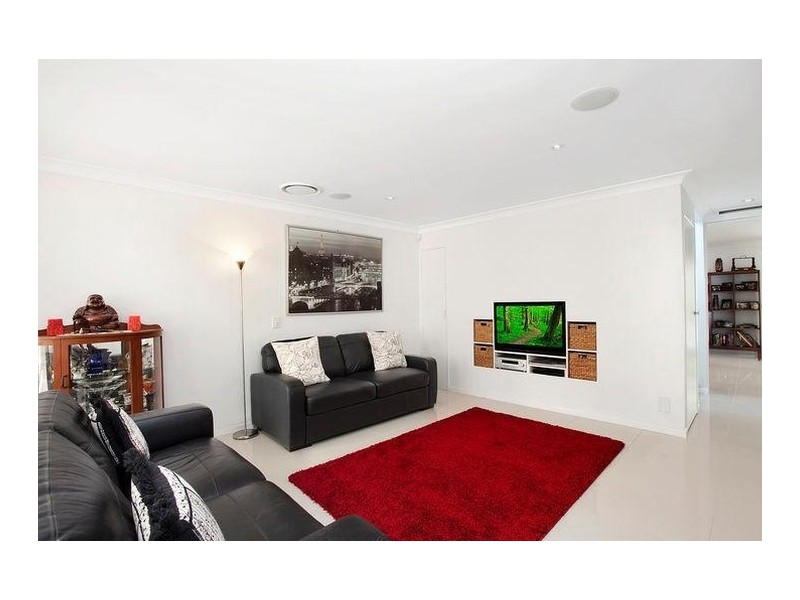 43 Laguna Avenue, Palm Beach QLD 4221