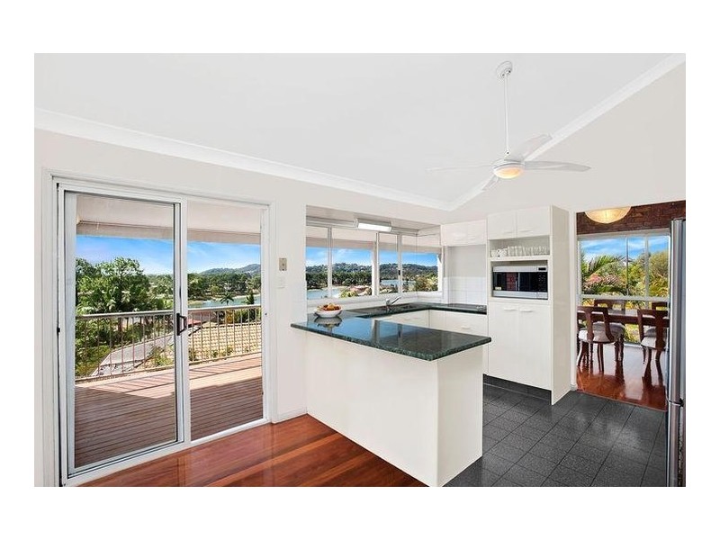 9 Jandakot Court, Elanora QLD 4221