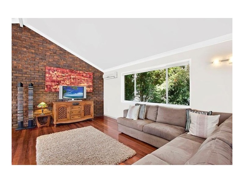 9 Jandakot Court, Elanora QLD 4221