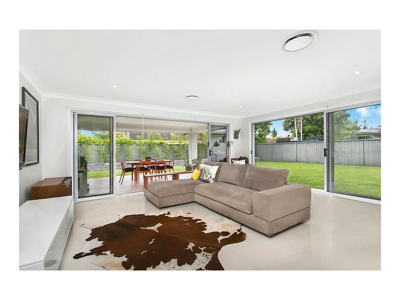 6 Linum Street, Palm Beach QLD 4221