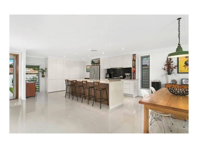 6 Linum Street, Palm Beach QLD 4221