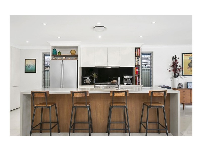 6 Linum Street, Palm Beach QLD 4221