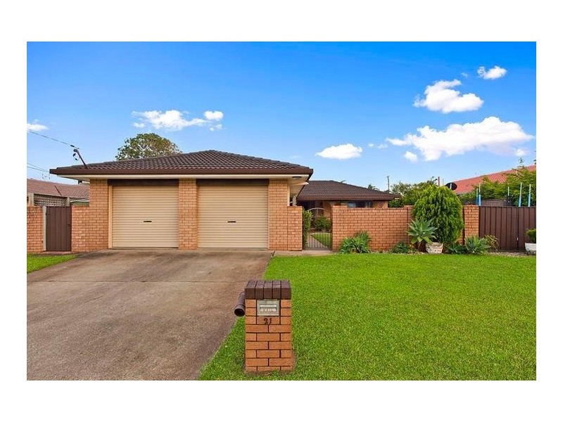 21 Kestrel Drive, Burleigh Waters QLD 4220