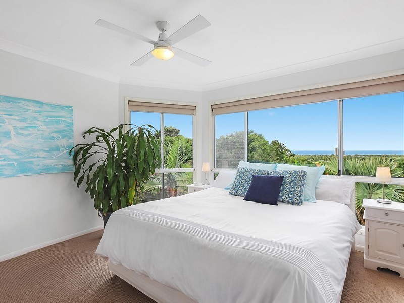 6 Attadale Court, Elanora QLD 4221