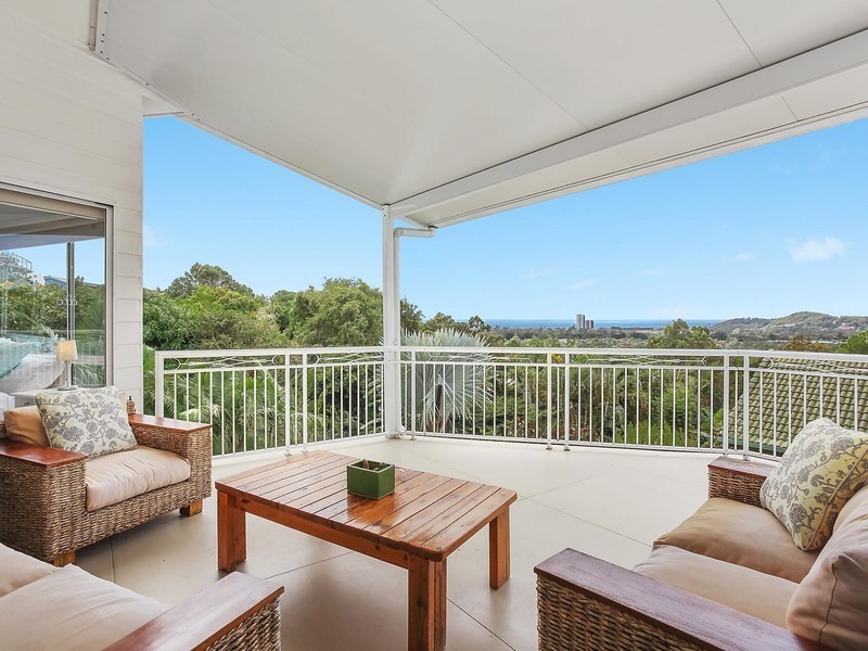 6 Attadale Court, Elanora QLD 4221