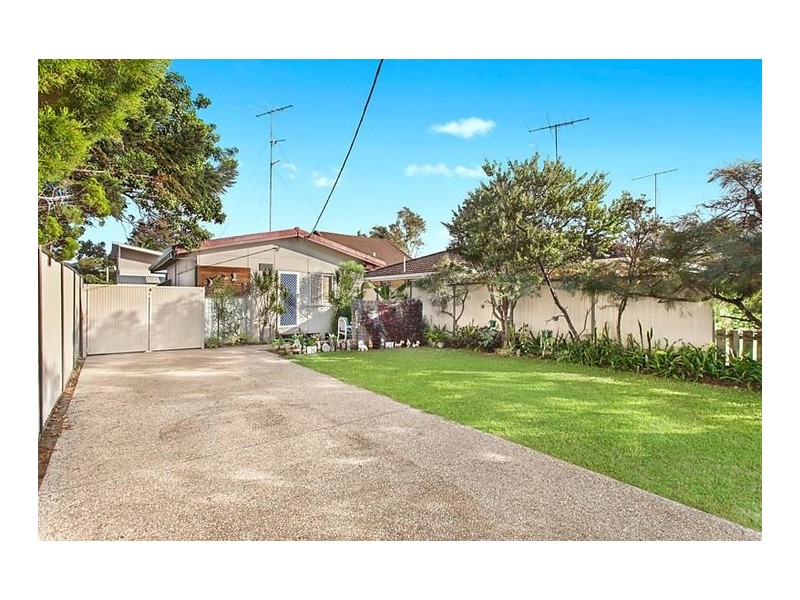 26 Twenty Fourth Avenue, Palm Beach QLD 4221