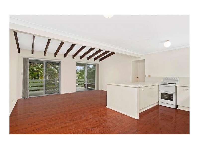 16 Kaffia Court, Elanora QLD 4221