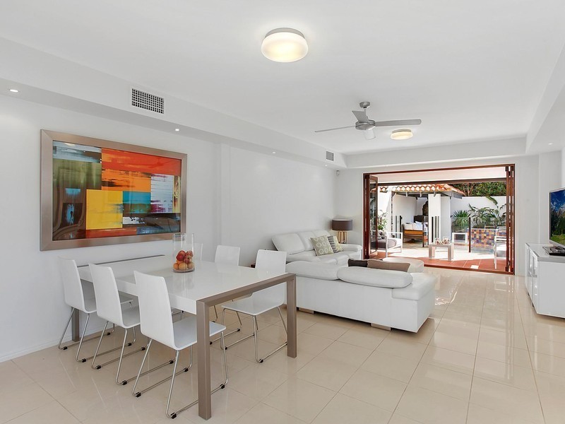 2/26 Jefferson Lane, Palm Beach QLD 4221