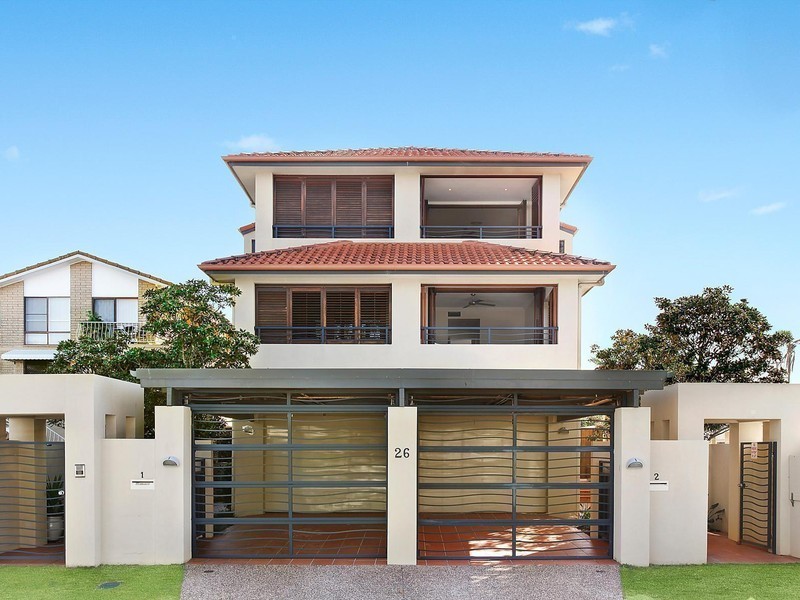 2/26 Jefferson Lane, Palm Beach QLD 4221